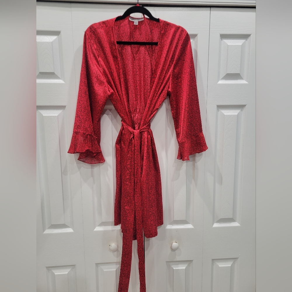 Morgan Taylor Red Heart Robe